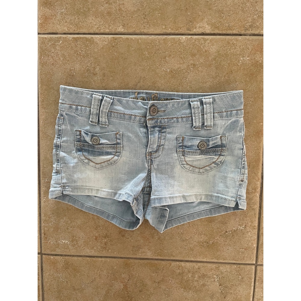 Wallflower Light Wash Low Rise Jean Shorts Size 1 Flap Pockets